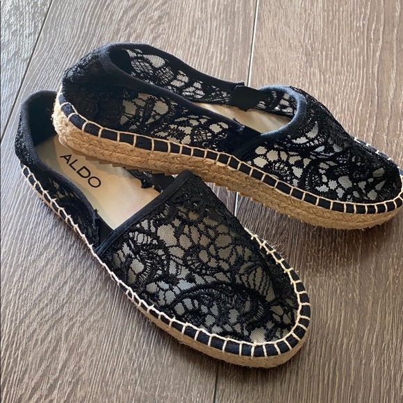 Aldo Shoes - Lace Aldo flats